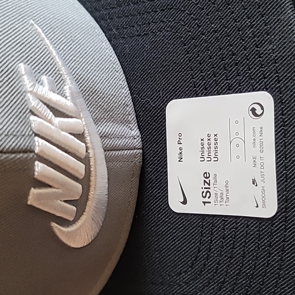 Nike baseball hat - Picture 3 of 5